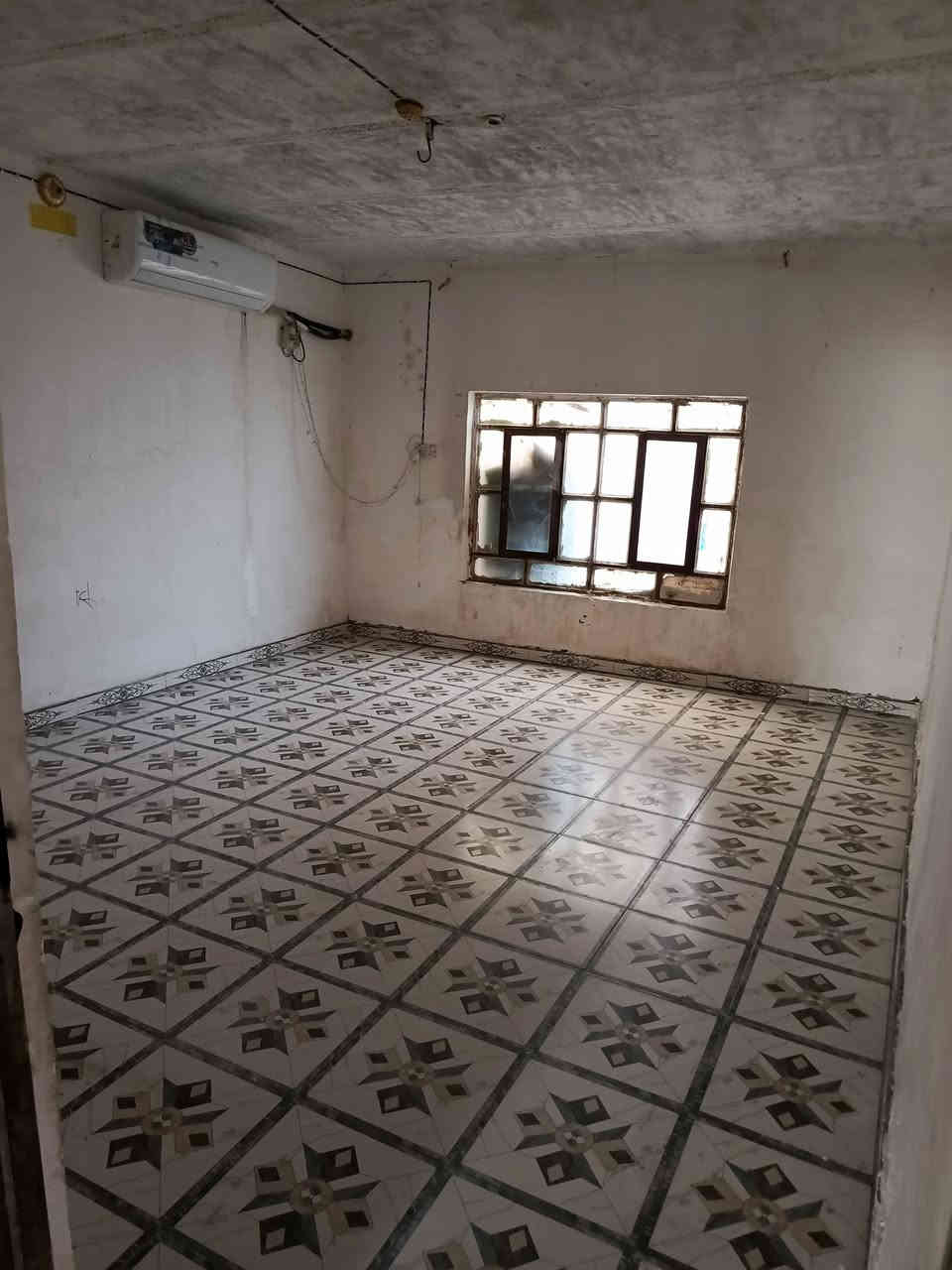 بيت البيع مكان عباسيه م 200متر  بناء بلوك عكاده  مكان حي رساله 3  ثاني شارع مشمول بتطويب ورقه مال تطويب موجوده مرقم  سعر 38،،،،،،،،،،،، ***********.،،،،  ***********
