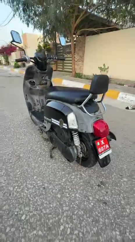 السلام عليكم. 
ماكس بوليس للبيع دراجه خرسه معدل حلو تخبل نفس ما كدامك السعرخاص***********
