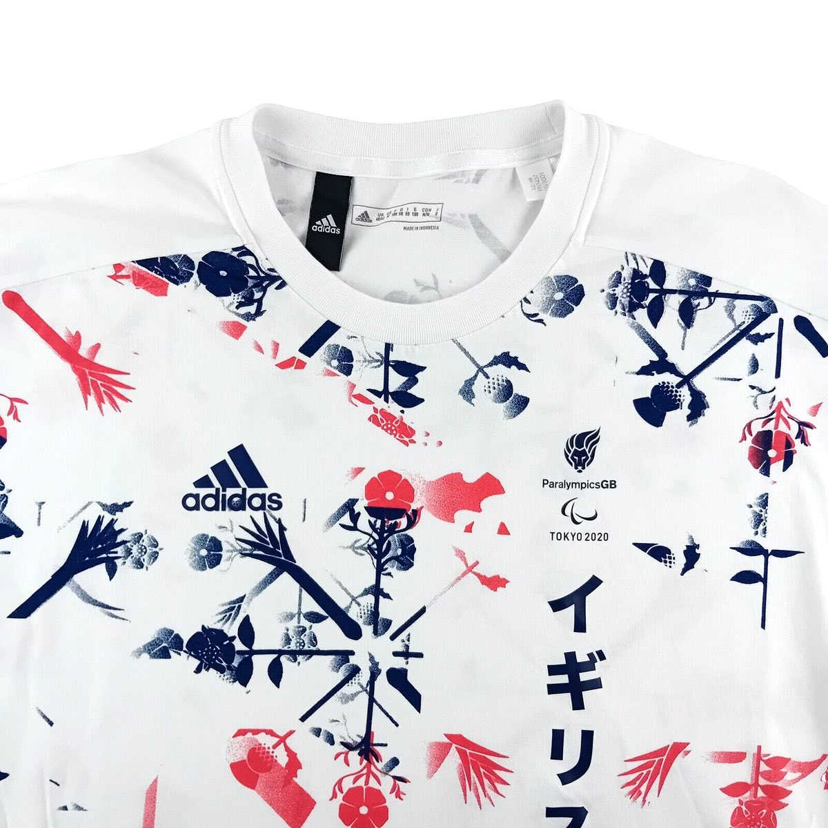 قميص Adidas يحمل شعار Team GB (المنتخب البريطاني الأولمبي) مزين بنقوش زهور يابانية، ويتضمن تصميم الشعار غرابًا ضخمًا يُعرف باسم ياتاغاراسو. 

قياس xl


**إذا كنت صاحب هذا الإعلان وتريد حذفه لأي سبب، رجاءا أرسل رسالة إلى الدعم الفني**