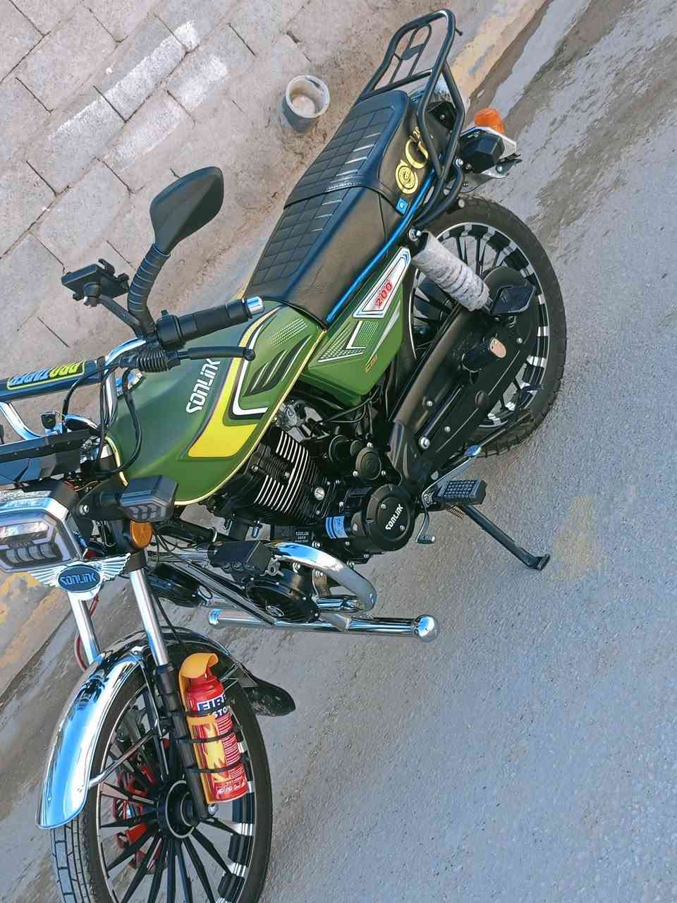 السلام عليكم اخوان دراجه موديل 25 بعدها جديده تجي وتشوف بعينك دراجه أوراق بصمات ودراجه قليل الوصف بيها تجي تشوف بعينك تواصل على الرقم واتساب موجود *********** مرخصت المساول شراي يتفضل
