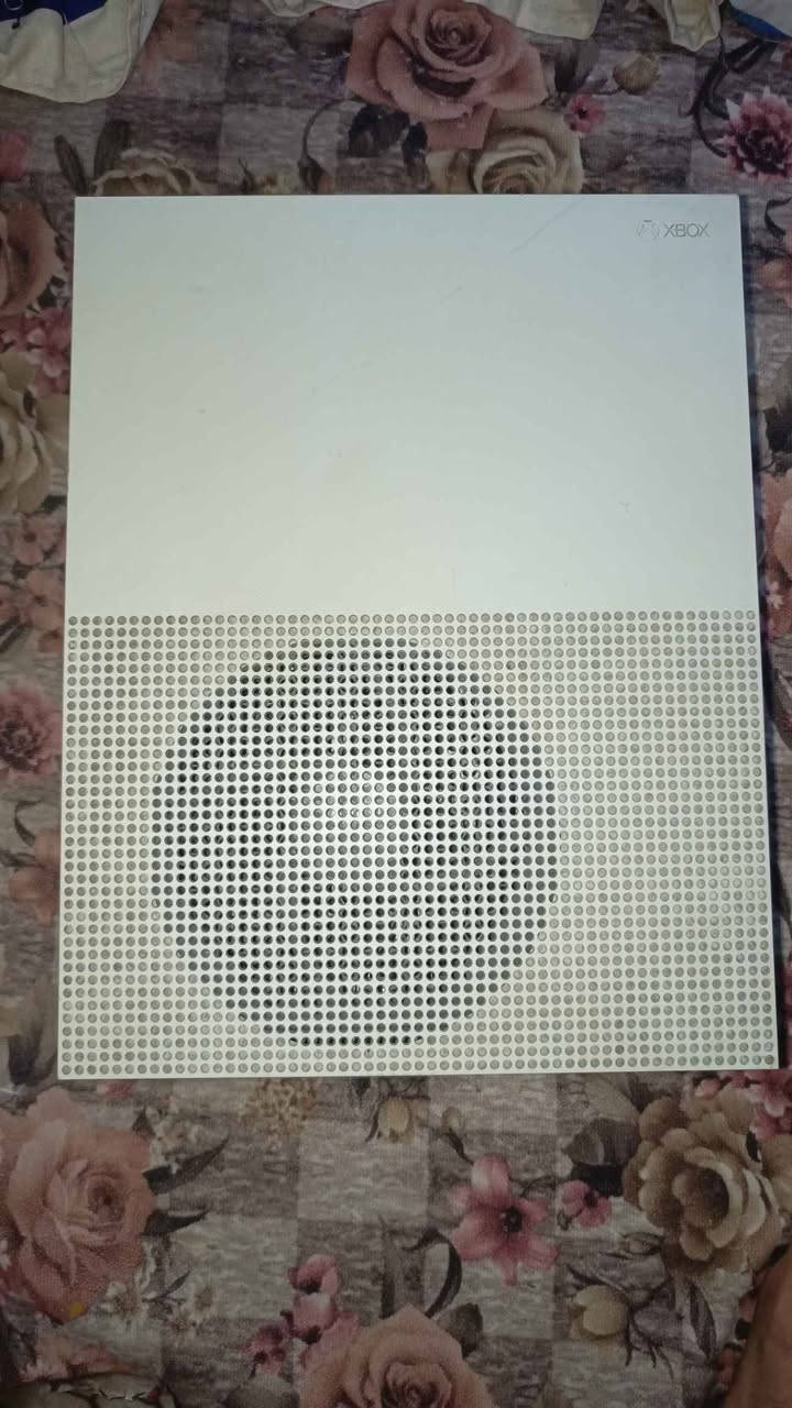 Xbox One s بدون غراض شغال 
السعر قيم بما يرضي الله بغداد, العراق


**إذا كنت صاحب هذا الإعلان وتريد حذفه لأي سبب، رجاءا أرسل رسالة إلى الدعم الفني**
