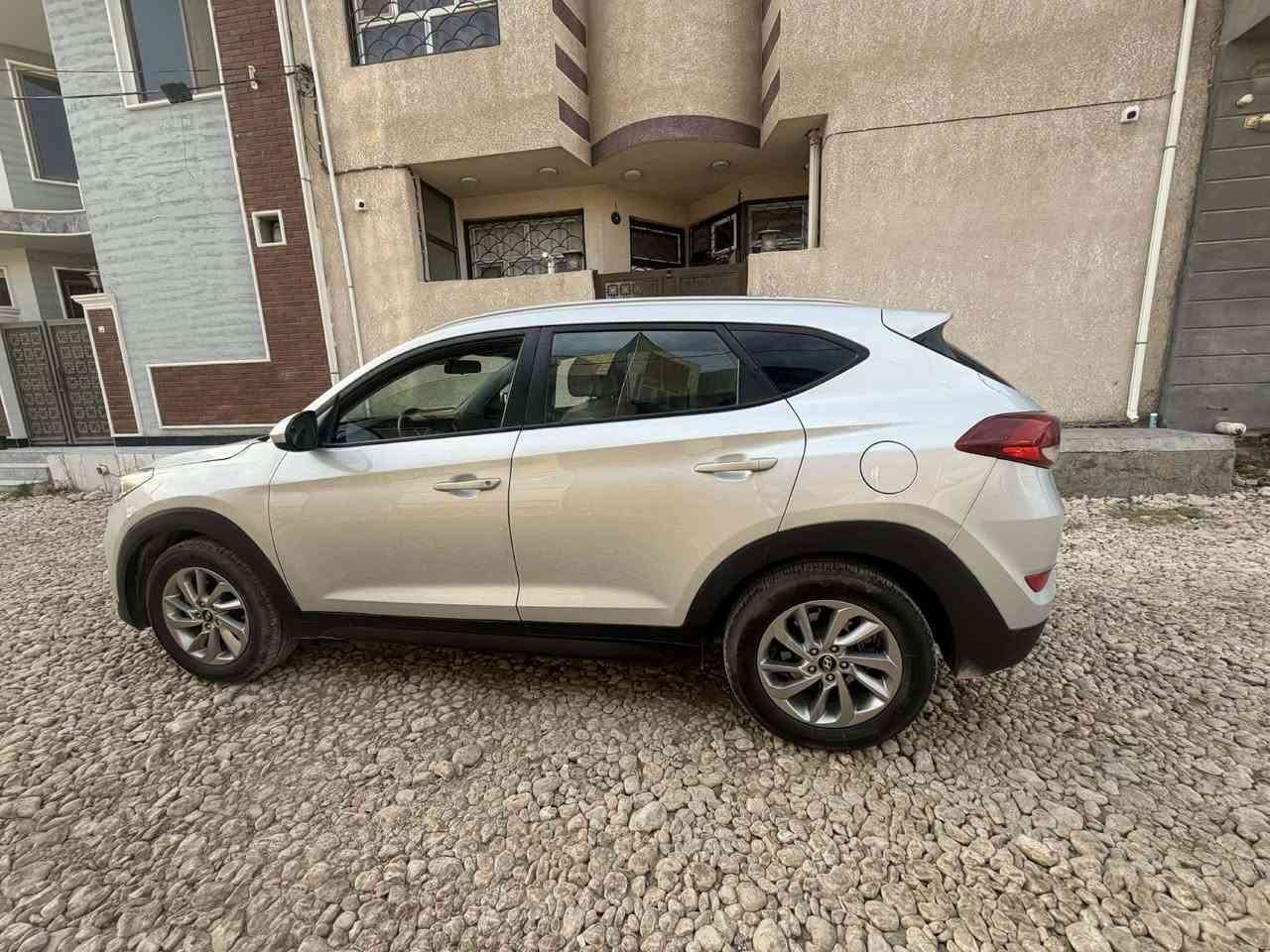 السلام عليكم
هونداي توسان
موديل 18
وارد امريكي
ماشيه98 الف حقيقي
رقم بغداد مشروع وطني
المواصفات
لد امامي خلفي
فور ويل
كامرا شاشه كبيره
كشاف 
كشن كهرباء
تتفأه بالكشنات
ويلكب 17
تحكم جهتين
مكينه 2000 ما مفتوحه
كير اي تي ما مفتوح
حادثه قطعه وحده فقط ولباقي مكفول من صبغ وضربه 
صور لحادث موجوده
تخم تاير جديد هسه شاده قبل يًومين
حداديه جديده قبل فتره مسويه
ادامه كامله 
كير مكينه جدد ما مفتوحات
السعر 147 وبيه مجال 
مكاني بابل***********
