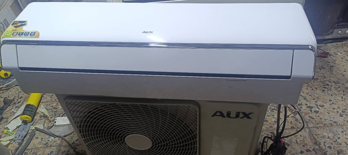 السلام عليكم شباب سبلت طنين هواكس كامل جيب وشد كل ملحقاته كامله مكاني الحسينيه  راشديه هاذ رقمي *********** سعر 400
