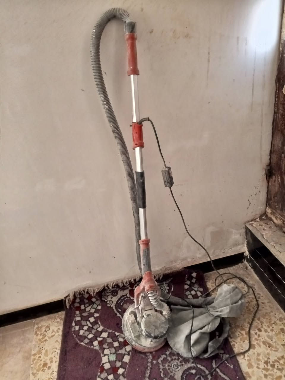 مكينة سنفرة استخدام مرة وحدة
اريدهة ب 125 باب اول خمس سرعات 

فول نظافة 

***********
