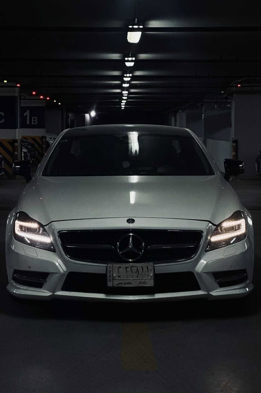 سلام وعليكم 
مارسدسcls550 2014 
ماشيه ١٢٠ الف كيلو 
فول مواصفات 
دفع خلفي
السعر 30 الف
***********
