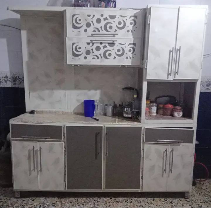 عندنا هذا الكاونتر ثلاث قطع على من يوم اريد نبدله بغير كاونتر اللي عنده يجيني خاص مراوس ماكو اي فرق مكانهم الشعب اللي يريد يجي خاص نظافته 75%


**إذا كنت صاحب هذا الإعلان وتريد حذفه لأي سبب، رجاءا أرسل رسالة إلى الدعم الفني**