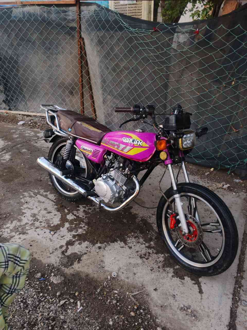 قبل كلشي بدون الصندوك و بدون الجفوف السلام عليكم سفان مديل 24 ///محرك200سيسي محرك ما مفتوح مكفول كفاله عامه نص نكره تشتغل  دراجه خير من الله مال جناي دراجه تخبل الله شاهد تاخذها منا تدعيلي منا دراجه تخبل السعر 550 // مكاني بغداد البياع راس الاسد الشراي يتصل ***********
