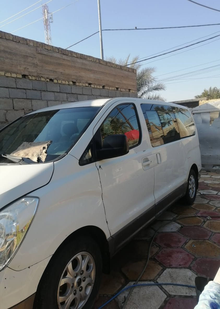 السلام عليكم ستاركس مديل 2010 فول حافضه ماسحه شاشه لون ابيض بيها ربع بـ البنيد صبغ وربع جاملغ امامي والباقي كفاله  وحسب السنار المرفق مع الصور رقم بغداد الماني بـ اسمي السياره جاهزه من كلشي مكاني بابل ابو غرق الاتصال على الرقم *********** والشراي بي خير ويدلل
