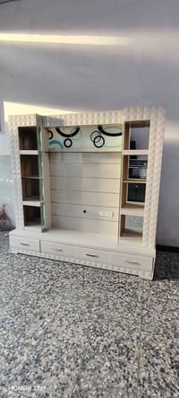 معرض للبيع • سوق العابد • ٢٫١٠×٢٫٢٠م