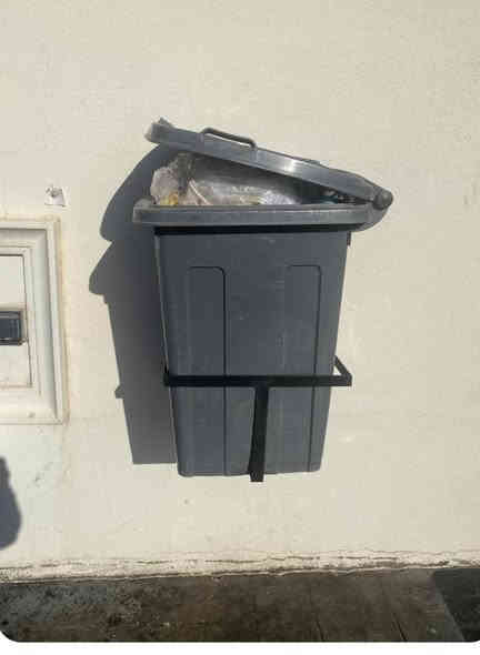 ستاندی سەلەی خۆڵ سلێمانی خەبات نزیک قوتاب خانەی قەندیل .نرخی ٨هەزار .بۆسەر جەم سەلەی خۆڵەکان دەبێت .گەیان دنمان هەییە بۆسەرجەم شارەکان ڕێگرە لەبڵاو بونەوە خۆڵەکانتان شێوازێکی جوان بەبەردەم ماڵەکەت دەبەخشێت بڕخوچەوی خۆی لەگەڵە بۆدانان .***********_*********** السليمانية
