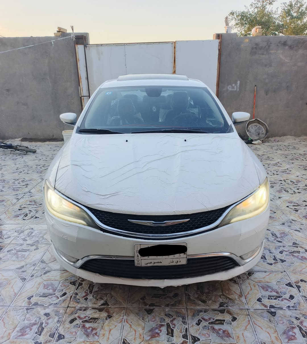 السلام عليكم البيع سي 200  موديل 2015رقم ذي قار حره تحويل ثاني يوم سنويه مجدده 28 مشروع وطني وارد امريكي ضربته بنيد وجاملغ فقط والباقي كفاله عامه مكفوله من الضربه القويه والكص العيب الشرعي مكينه 2400 مكينه وكير وحداديه وتبريد  وتدفئه وتخم تايرات كله مكفول سياره جاهزه مال جناي بمعنه الكلمه فول مواصفات واحد على واحد فتحه بصمه تشغيل بصمه ابواب بصمه جنطه تحكم ستيرن شاره بل مرايه شاشه كبيره كامره دسك خلفي وأمامي ويل كب منظومه زنون فول واحد على واحد مكان سياره ناصريه سعر 93 بيه مجال قليل رقم الهاتف *********** أنه مكلف بل نشر خابر راعيه بيك خير وتدلل
