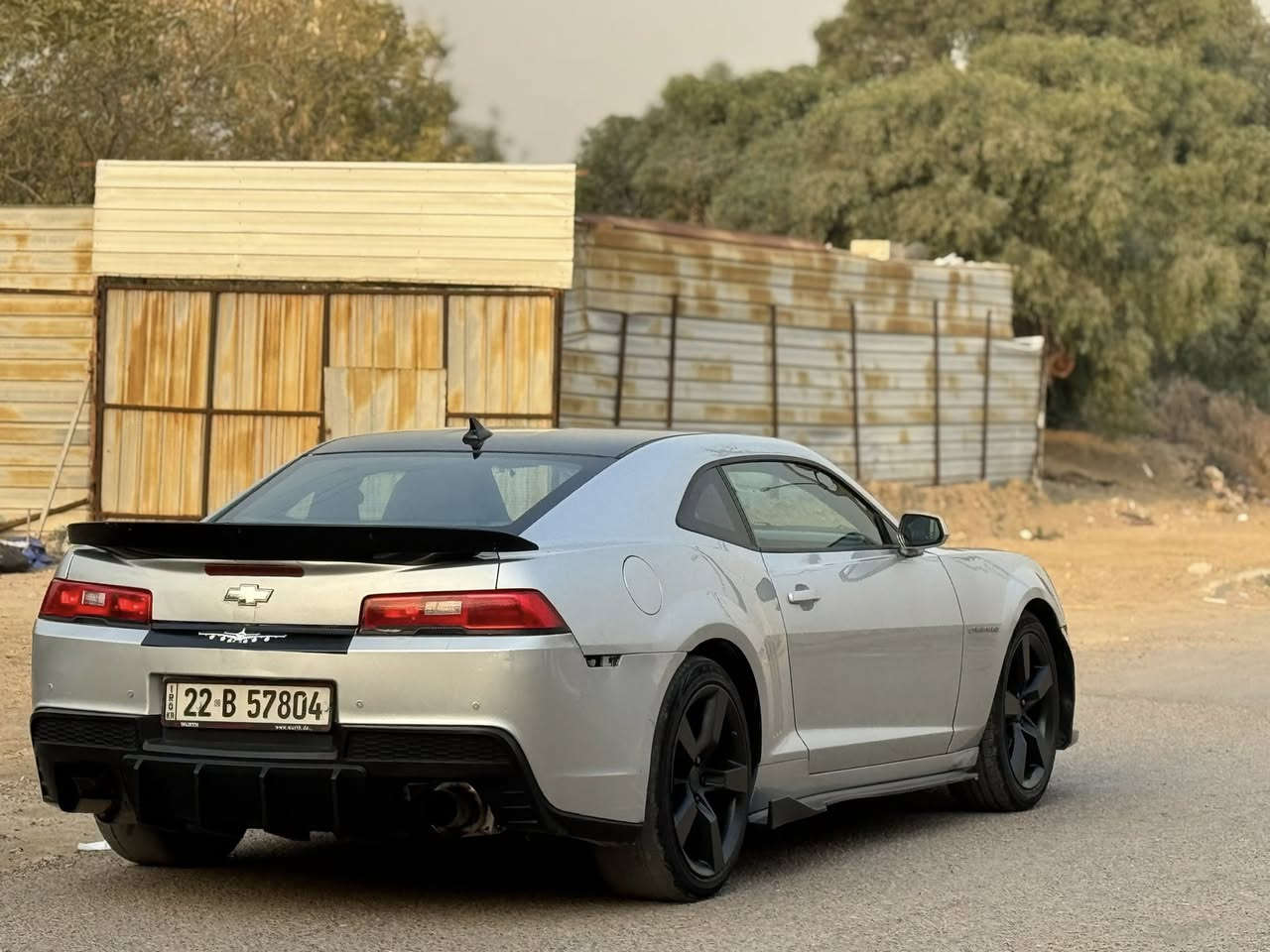 السلام عليكم كمارو موديل2015 بجم18
حادثهه جدا بسيط طخه جاملغ خلفي وباب بجم كبس بدون ايرباك لغد شاصي مكفول وبلعراق صار طخه بل جنطة وشبر بجاملغ امامي
موصفات RS تجي شاشه جبيرة وكامرة كشنين كهرباء وجلد لونين معروفه موصفات لRS
كير مكينه مكفولات 
صدر امامي خلفي مشط ستيرن كله جديد 
 عليهه صالنصات تفتح وتسد صوت بل ريمون وعليهه برمجه عطاس
تراي جديد ماشاء الله سيارة ناصبه وتخبل  وايدي بيهه 
رقم اربيل دولي سنويه ل2030
ب اسمي صديق تريد وكاله تريد تحويل اني حاظر
السعر97 وبيها مجال جد بسيط
مكاني بغداد الجادرية
0776653 8846
