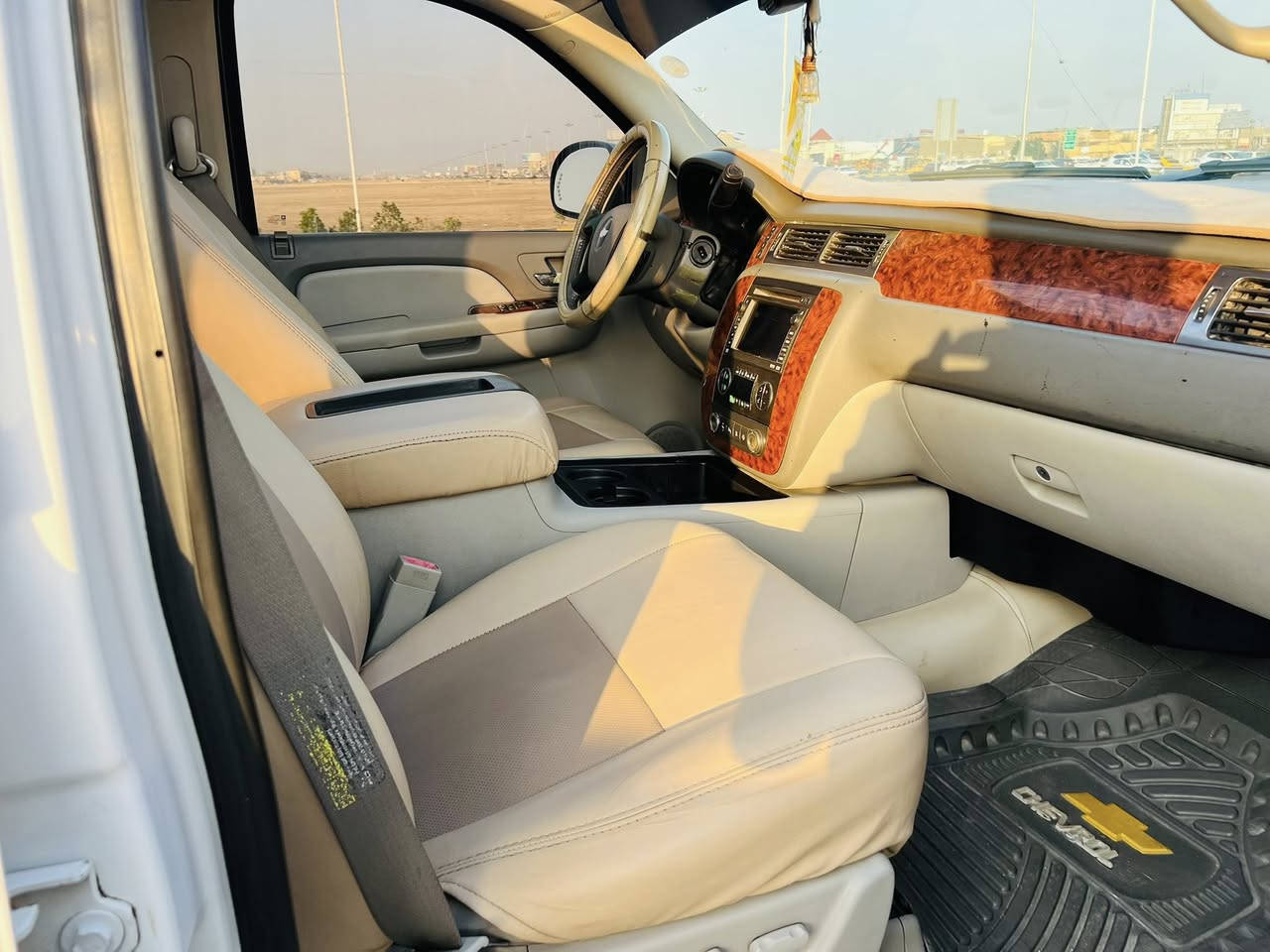 السلام عليكم احبتي الكرام تاهو موديل 2007 رقم اربيل الجديد تريد تحويل تريد وكاله حاضر.  السيارة. جاهزة محرك جديد كير جديد حداديه جديده.  دواخل دوشمه مرتبه دشبول مرتب. تبريد. ثلج. كله شرط الفحص. السيارة كندي داخله كلين  ڝــ.ـاڔ بيها مكانات صبغ ابيع صبغ حزام.  يعني ماكفل لافتح ولا صبغ.    ترايك لشمال شرط  اي نقص ماكو. السعر. 159 $. ملاحظه  مكلف بنشر  الشراي 
يتصل   ‭0772 428 8882
