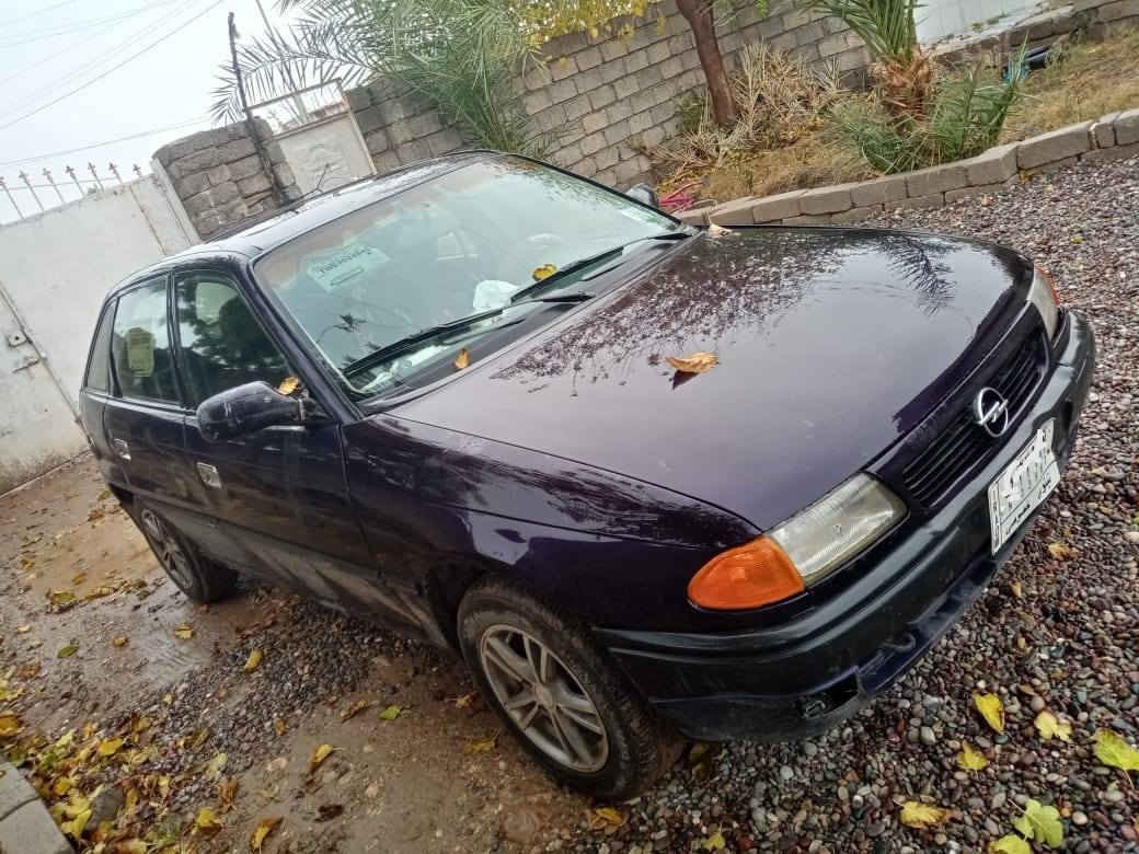 سيارة استرا للبيع موديل ١٩٩٤
رايدها ٤٥ وبيها مجال الاتصال على ***********
