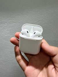 Air pods 2 الاصدار الثاني من سماعات ابل ٫ اصليه امريكيه وارد امريكي ال...