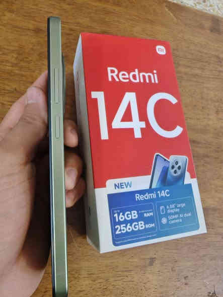سلام عليكم موبايل ريدمي 14Cللبيع ولمراوس المواصفات ذاكرة 256العشوائية 16ملاحضة المبايل مبدل شاشة وكالة اصلية رقم ***********

