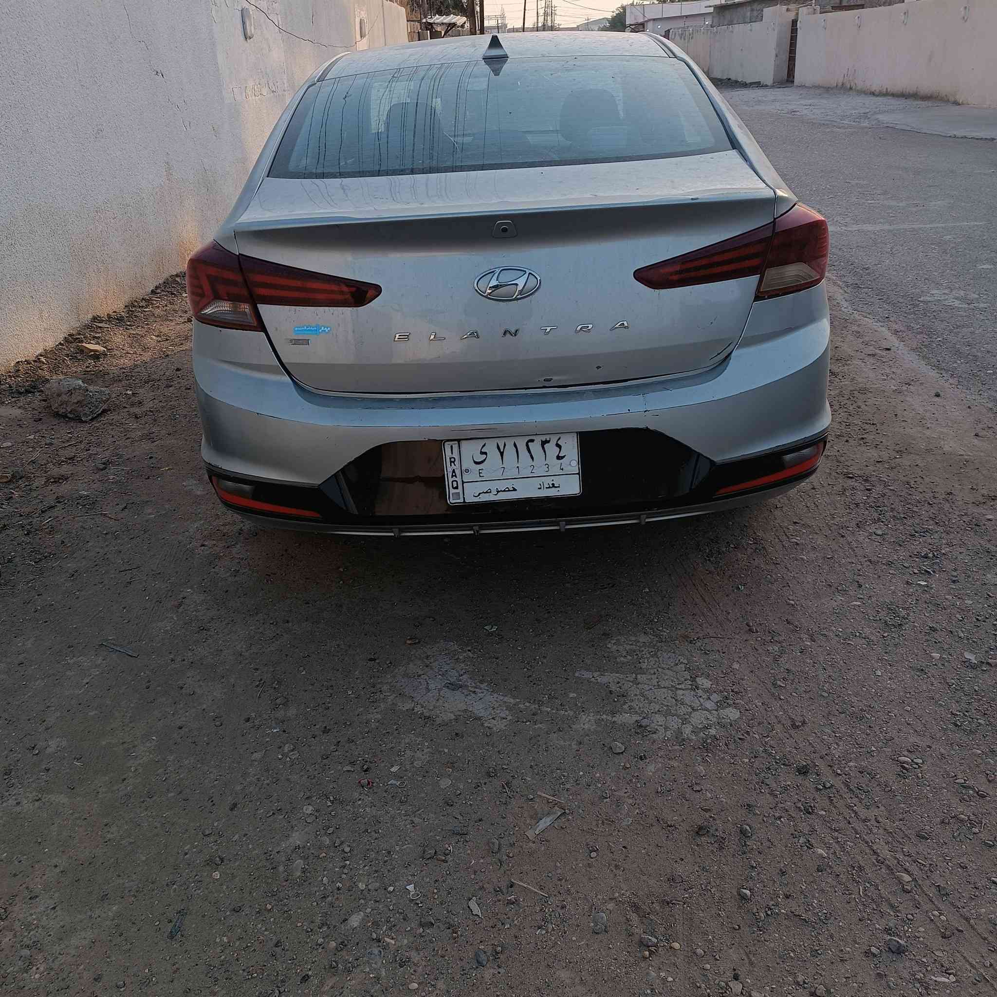 الانتره موديل 20معوقين ماقي شي وتنفك وكاله عامه تريد قياده مكو مشكله حدثها جاملغ والباب الخلفي  ماشيه 126 مكان السياره الغزاليه  السعر 119وبيها مجال السياره حلو وخير من الله صار سنتين عندي ***********
