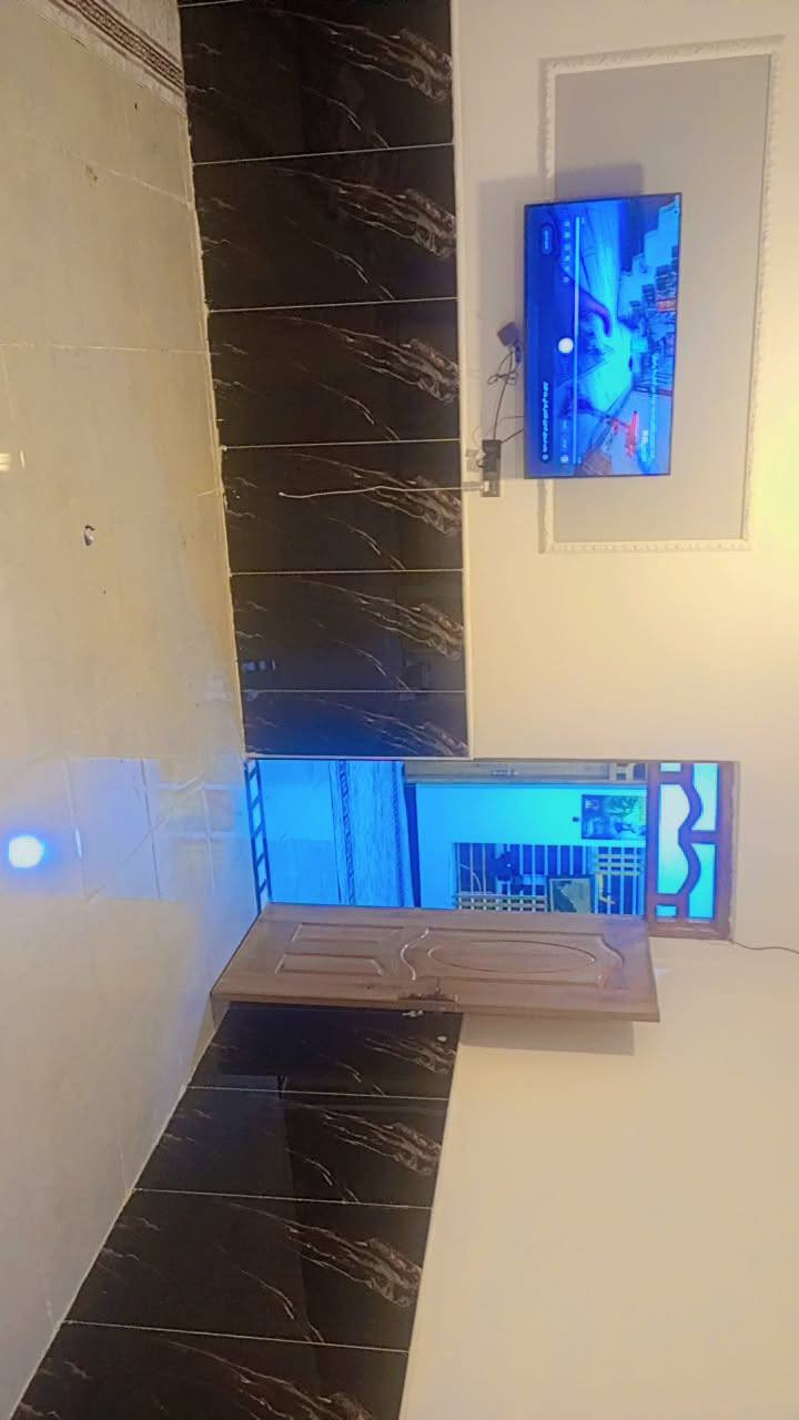 بيت للبيع زراعي سند 25 العنوان بستان الماجديه قرب جسر ناظم المشرح بدايه البستان ثاني فرع  الشارع العام خدمات ماء مجاري كهرباء 
مساحه 170م( 10×7)
يتكون البيت من صاله استقبال مطبخ غرفتين وصحيات البيت بناء حديث درجه اولى السقف صب كونكريت مكلف بالنشر رقم صاحب البيت‏ 
‏ *********** ‏
