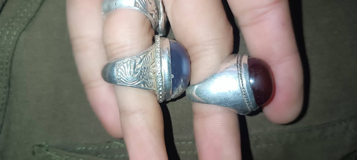 السلام عليكم
خواتم عقيق للبيع عدد 2 مثل ما موضحات بالصورة صياغات ثقيلة
وزنها بدون حجر 36 غرام وويا الحجر 47 غرام
السعر ويا التوصيل 125 الف
الله شاهد مو سعرها وأنتم تعرفون بيها بس لأن عندي ضروف ومحتاج واريد ابيعها
الاعتماد كارت ابو الخمسة ينگطع من حسابك
تواصل واتساب فقط ***********
لأن الخاص محظور
