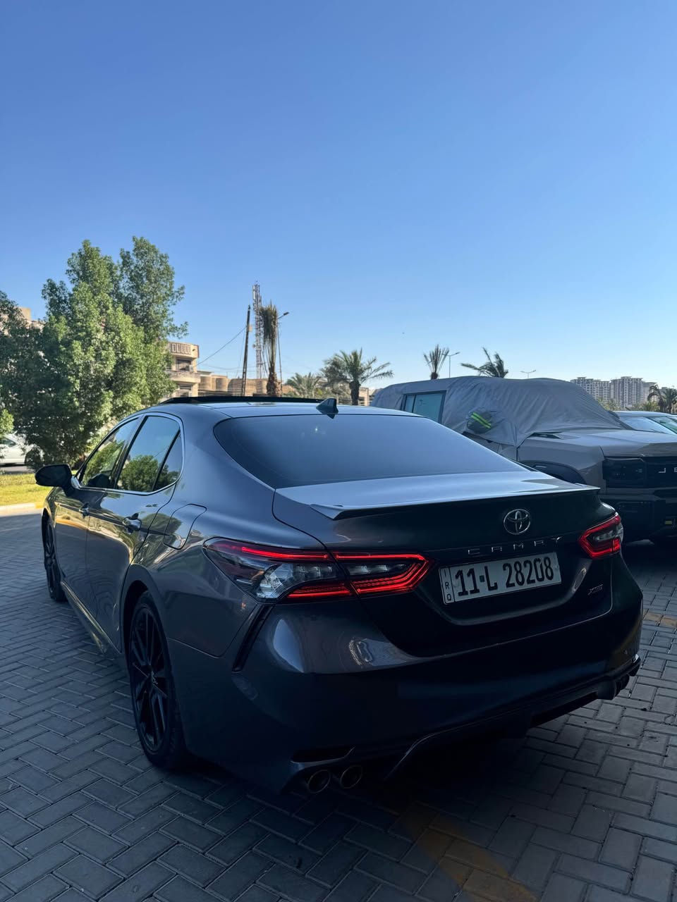 كامري موديل 2022 وراد امريكي بانزين
فول مواصفات xse
رادارات امامي خلفي جوانب
بنراما
كشنات كهرباء جلد احمر
كشنات تدفئة
اشاير بالمري
هيترات مري
سماعات jbl
دمام خلفي
اوتو هولد 
تحديد مسار
نقطه عمياء
قيادة ذاتية
سايد بريك بصمه
شفتات بالستيرن
سبورت 
ماشية 67,000kl 
لايت زنون LED
الحادث جاملغ وبنيد 

السعر 220 وبيها مجال بسيط
للاستفسار ***********
العنوان بغداد حي الجهاد بغداد, العراق

