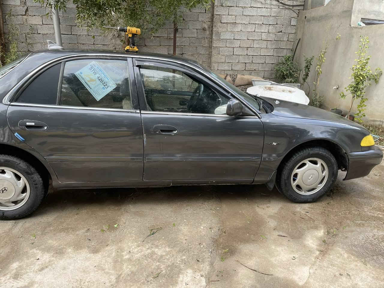 هونداي سوناتا موديل 1995
كير ومحرك شرط حاويه جدد

تخم تاير جديد صدر دبلات تمام سنتر لوك شغال كهربائيات كلها شغاله  هزه وسنويه قبل شهر  مجددات تحويل مباشر   رقم بغداد كير اوتو غرفتها نظيفه بطاين جدد ارظيه مغلفه شرط السياره بدون اي ظرر مصبوغه للجماليه صبغتها قديمه سعرها 40$وبيها مجال بسيط للتواصل ***********
