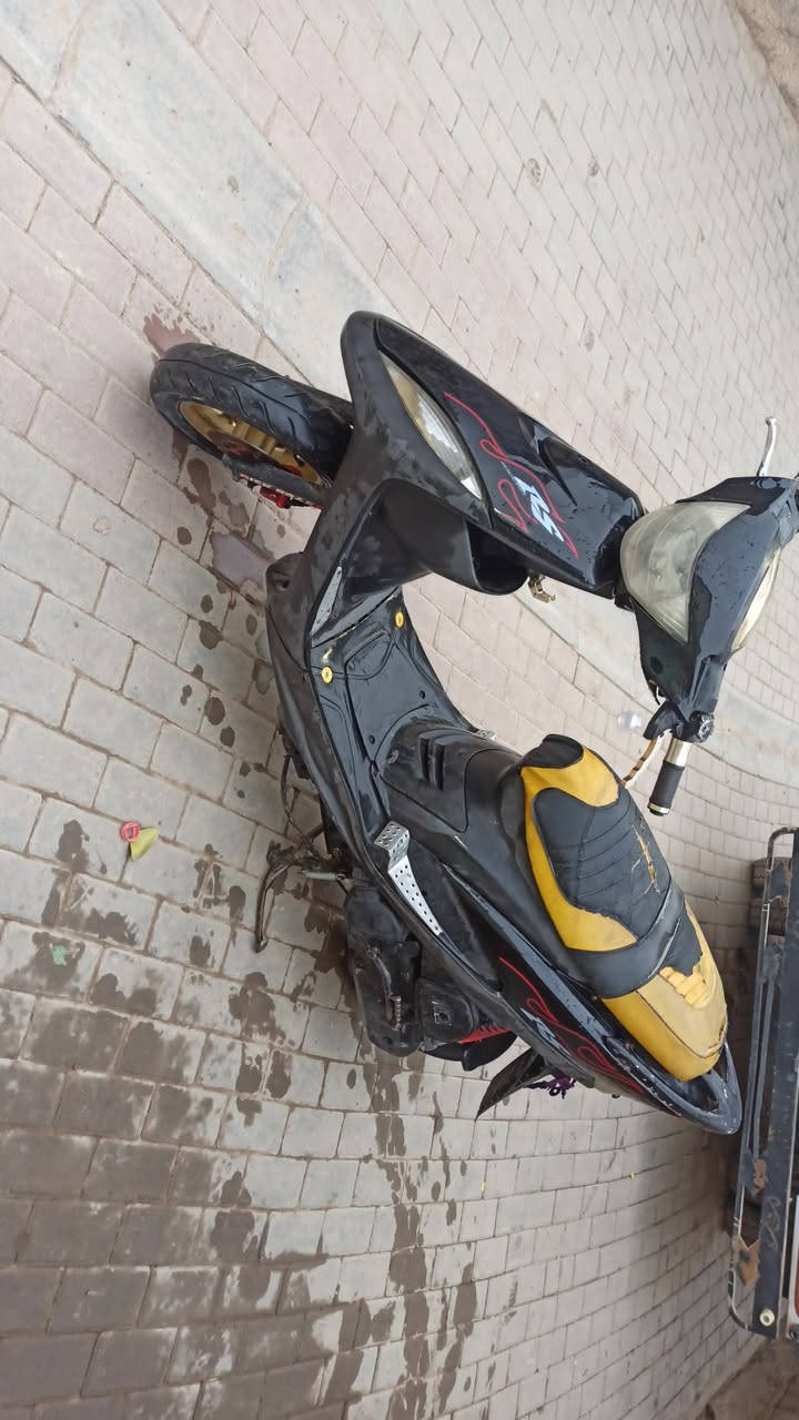 السلام عليكم
للبيع ماكس عدله بوشه 49 مجفته جديد قبل اسبوع شغاله هندر سلف عايزه باتري كيج بانزين ما يشتغل والعداد عايزه واير لايت شغاله عايزها بس مجمع مال اشاير للاستفسار ***********
