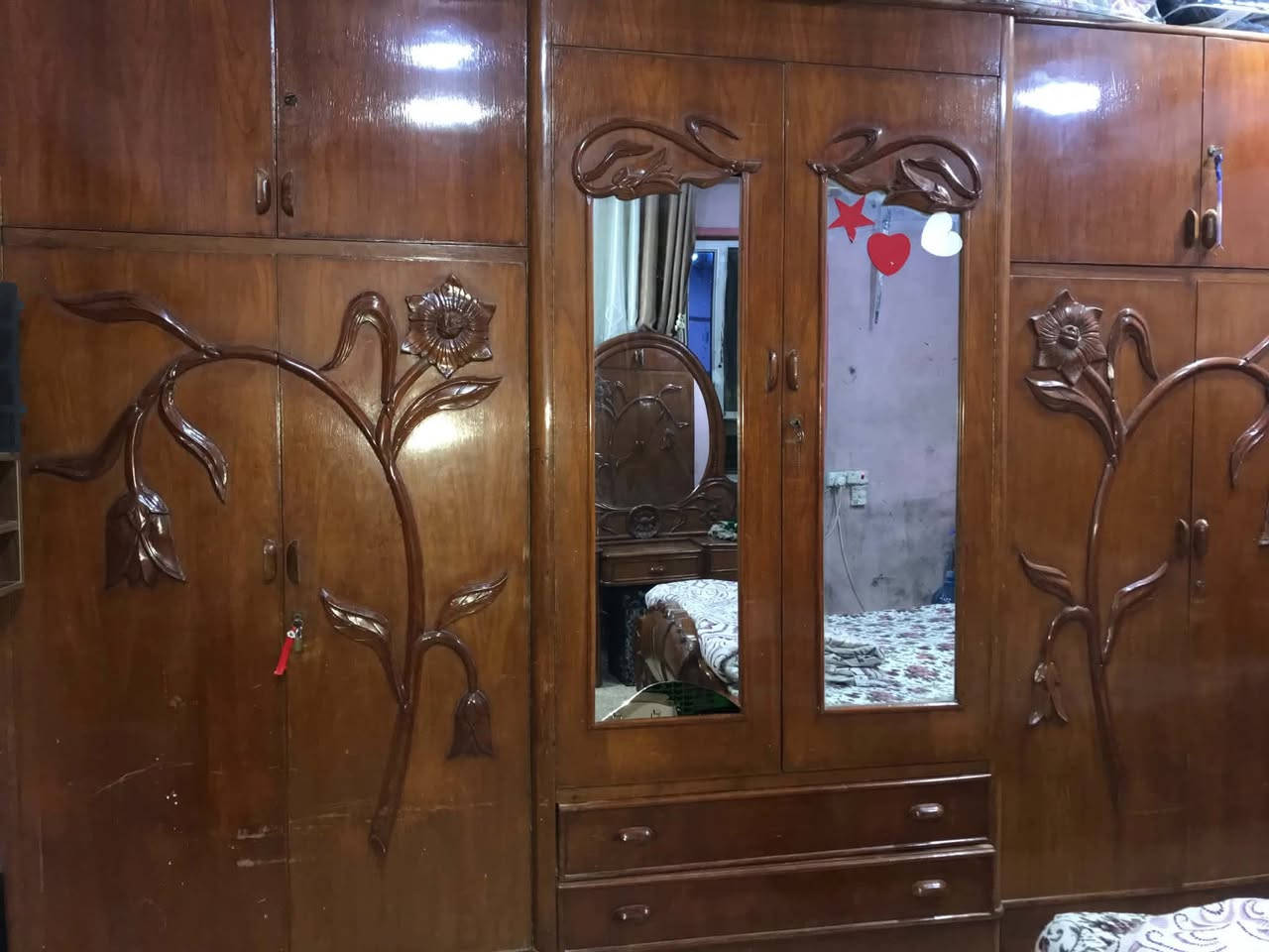 غرفه صاج ثقيل توصي 
قنصور 6 ابواب ملحق 
الضرر واضح بالصور بسيط 
650 الف 
مكان الموصل دوميز


**إذا كنت صاحب هذا الإعلان وتريد حذفه لأي سبب، رجاءا أرسل رسالة إلى الدعم الفني**