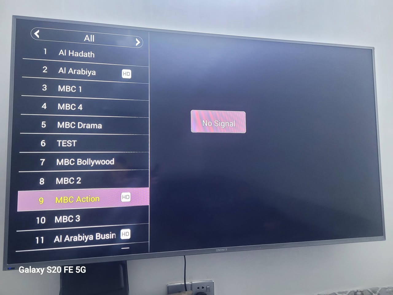 السلام عليكم هذا ستلايت وتكدر  تحوله تيفي بوكس يعني نظام اندرويد وبعد بيه هواي شغلات بس بيه مشكلة ما يتصل بل انترنيت ماعرف ليش يجوز اكو طريقة اني ما اعرفها الي يفيده  بسعر 10 الاف مكاني كربلاء ماعندي توصيل تجي تاخذه من البيت رقمي ***********
