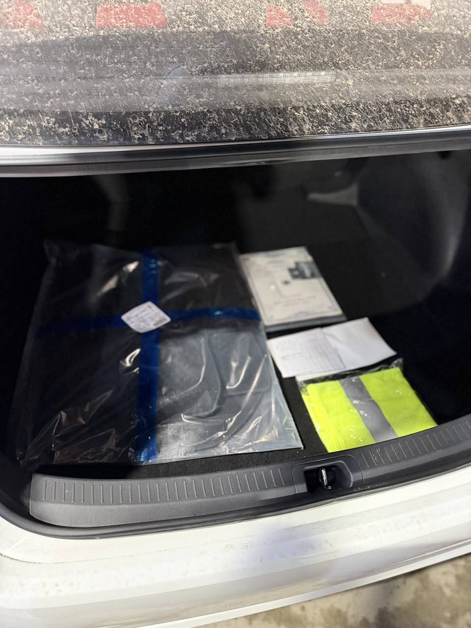 كورلا شكل خليجي 2025
زيروو صفررر
مهزوزه وكامله
داخل احمر . كرسي كهرباء ٣ حركات 
عنوان بغداد
السعر 164$ ومجال بسيط
***********
