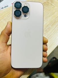 أيفون 16 pro Max للبيع   ذاكره 256  بطاريه 94  بعده داخل الضمان   مكفو...