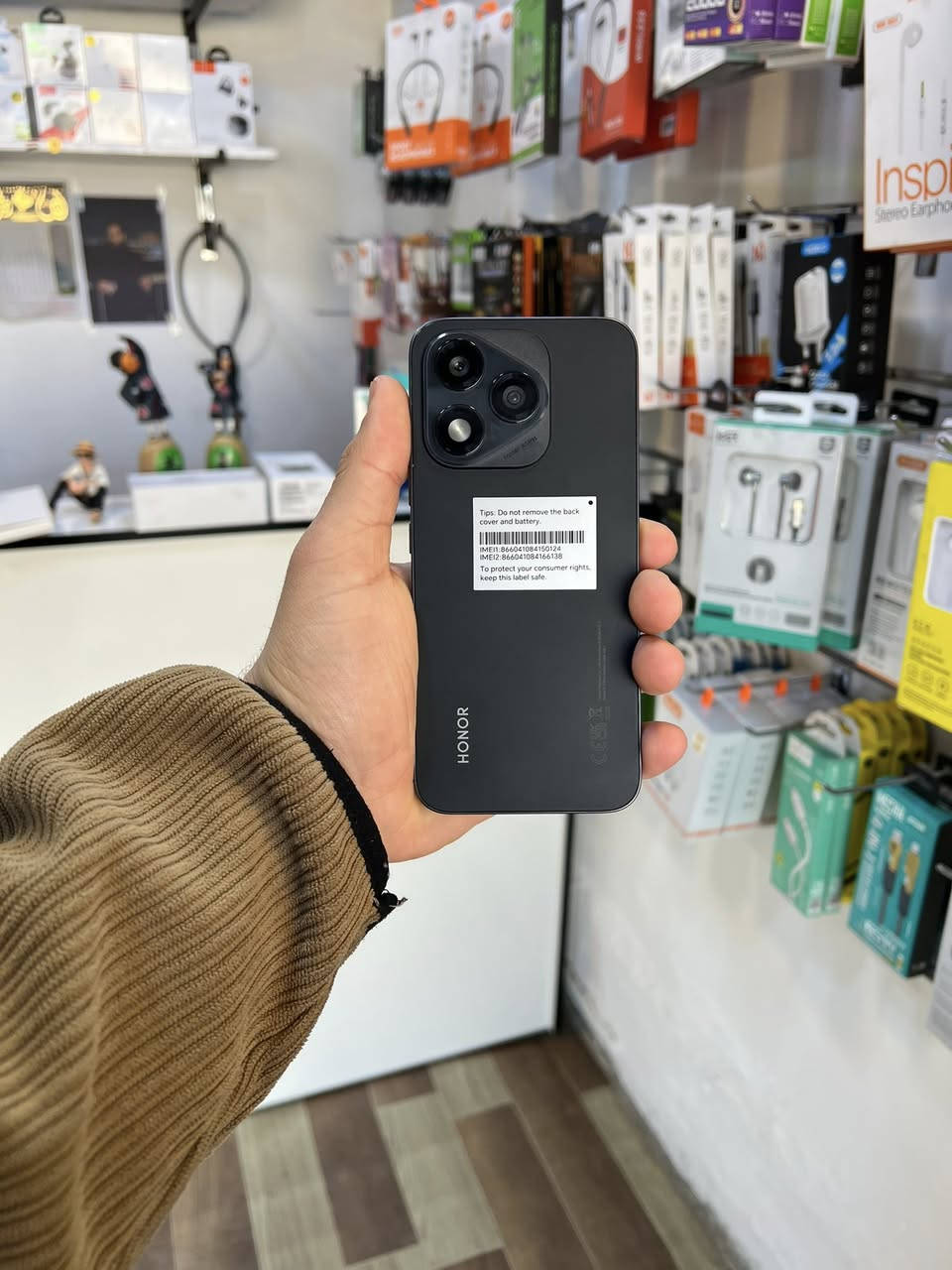 جهاز هونر 400لايت استخدام قليل ⚜️
ذاكره 256والداخليه 8🧭

كامره بقوه 108ميكا بكسل 📷

شحن بقوه 35واط 🔋

السعر 240الف


**إذا كنت صاحب هذا الإعلان وتريد حذفه لأي سبب، رجاءا أرسل رسالة إلى الدعم الفني**