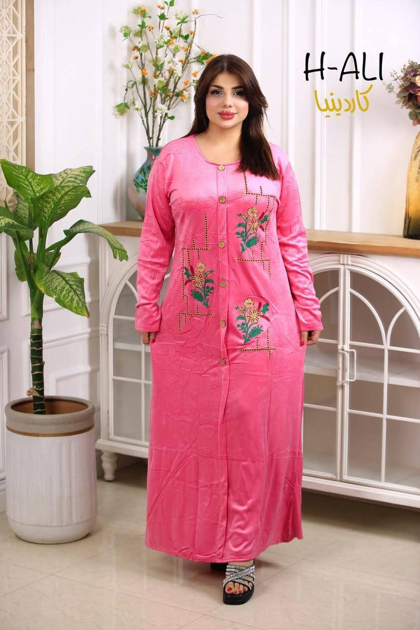 مخمل
 اوقات العمر من الساعه ال٣ ظهر الئ الساعة F٤٣
بسعر المصنع نزلنه السعر 5 الف الف
الخامه ولا غلطه
جديد تفليش اسعار
دشداشة ملمس ناعم ٦الف
قالب جبير 
كوت الخاجيه
بداية شارع 40
جوار مخبز سيد علي ابو الجير 
للاستفسار ***********
