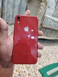 آيفون XR ٦٤ • شاشة مكسورة • بطارية ٨٢٪