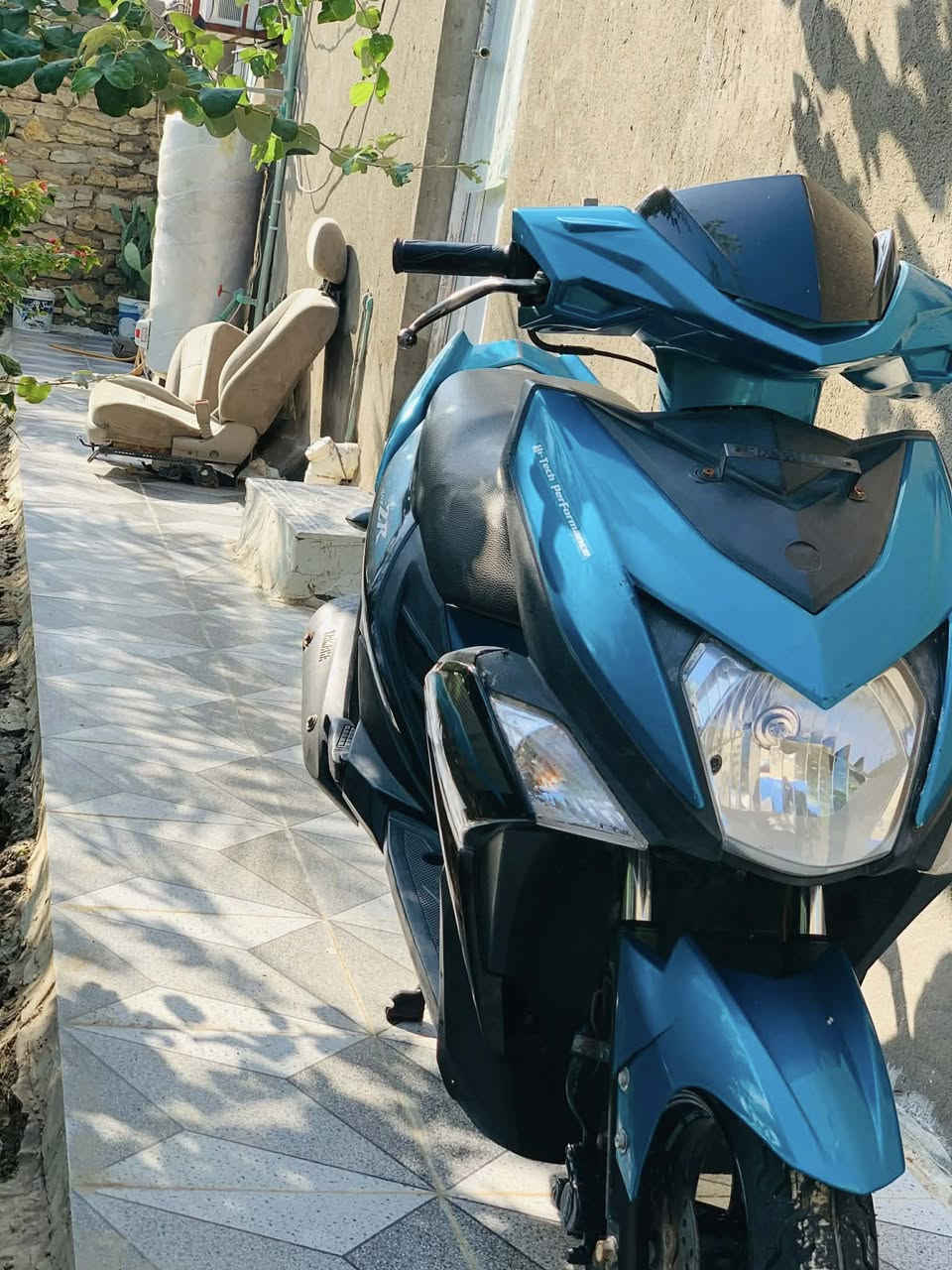 سلام عليكم ZR2019🛵 او للمراوس

دراجه كهربائيات كله شغال ⚡️

مكينه ناعمه خير من الله 

دراجه نقص بس كابريتر تعبان 🥲

السعر : 775 الف  

مكاني رميثه ❤️

***********
