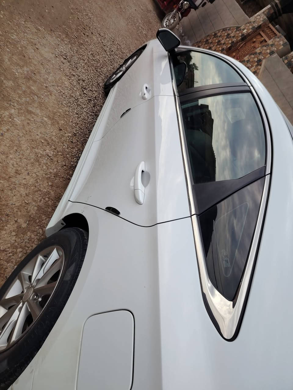 اسلام عليكم سوناته موديل ١٨ ماشيه ٨٥الف حادثه موضح بصور مواصفات نص تحكم ستيرن وضعيات قياده نقطه عماء سعر ١٣٥ مكانه بغداد ***********
