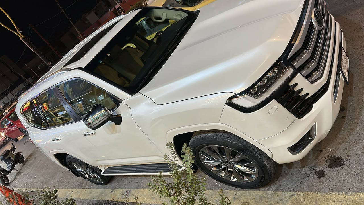 السلام عليكم
 لاندكروز  (VX).   موديل 22 
 ( بريم ) تنفس طبيعي
فول مواصفات 
3 شاشات ((تطبيق))
6 :: سلندر  محرك  عادى 
(جديدة جدا )بحالة الوكالة  
ماشيه(  57 )الف كيلو
جنطة كهرباء 
تبريد كشنات
كراسي كهرباء 
سلايت
تشغيل  عن بعد 
مكبرات JBL
 
السعر 63/500 / 6 شدات و35 ورقه

العنوان ::: بغداد الاعظميه ( شارع الضباط)

الاتصال على االرقم *********** بغداد, العراق
