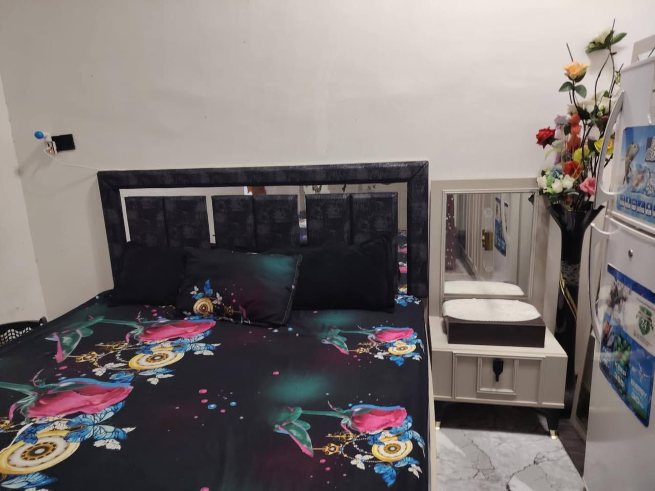 غرفه تركيه للبيع تجي 11 قطعه جديده كلش زلغ مابيه مكانه ناصريه الفضليه السعر مليون 
تواصل خاص


**إذا كنت صاحب هذا الإعلان وتريد حذفه لأي سبب، رجاءا أرسل رسالة إلى الدعم الفني**