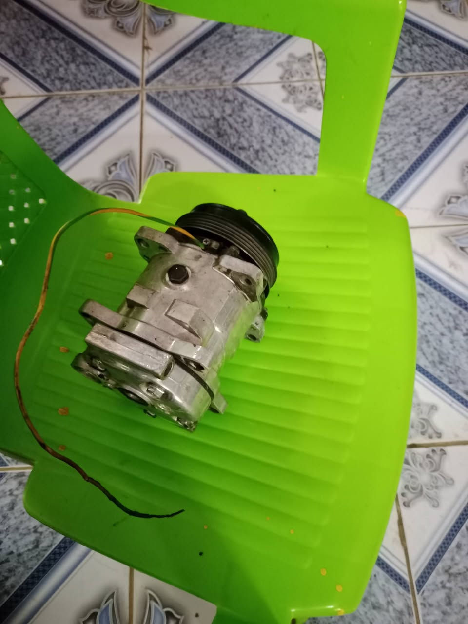 السلام عليكم ورحمه الله وبركاته 
تفصيخ راسم أبو محمد إيشي تحتاج موجود 
العنوان بغداد أبو غريب الزيتون 
كنبريسر على ظمان 
***********
