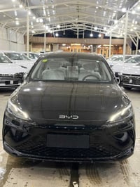 (معرض ميديا) السلام عليكم بي واي دي سيل 5 للون اسود زيروو 0  العده كام...