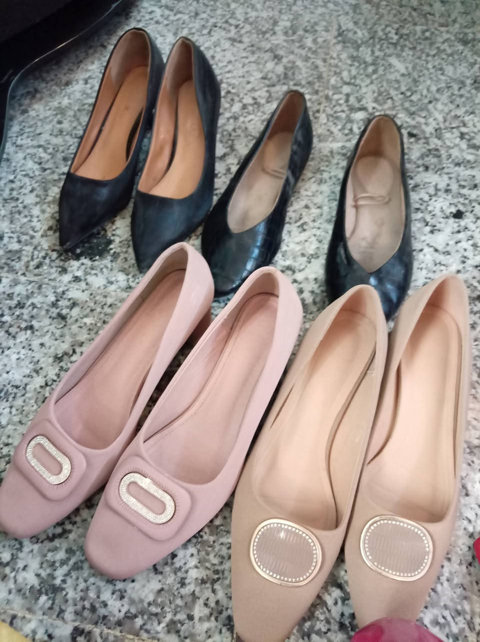 مرحبا
احذية مستعملة بس نظيفة قياس ٤١
الزوج ب ٥ الاف واذا كلها الزوج ب ٤ الاف احسبة


**إذا كنت صاحب هذا الإعلان وتريد حذفه لأي سبب، رجاءا أرسل رسالة إلى الدعم الفني**