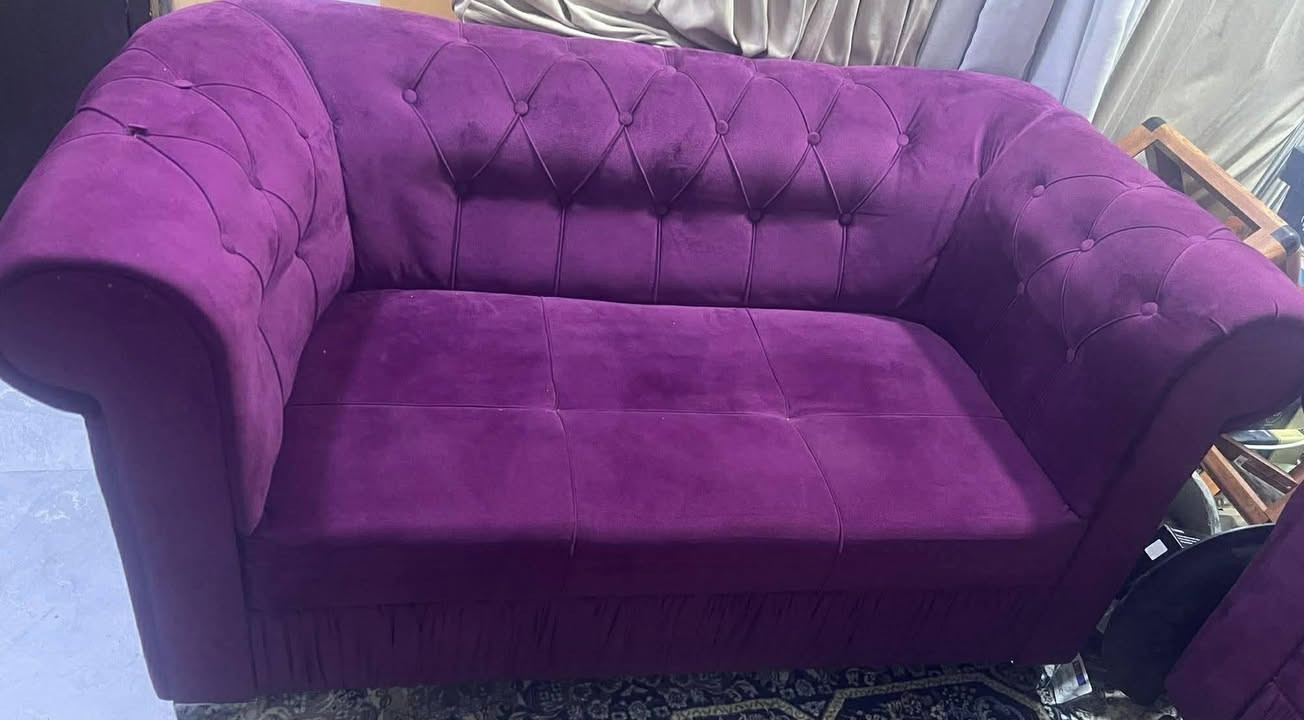 تخم للبيع ١٠ مقاعد قنفات ٢ ثلاثية ووحدة ثنائية وكراسي ٢ 
المكان الغزالية الهياكل خلف الفوج السعر ٤٥٠ نظف جدا للاستفسار الاتصال ***********
