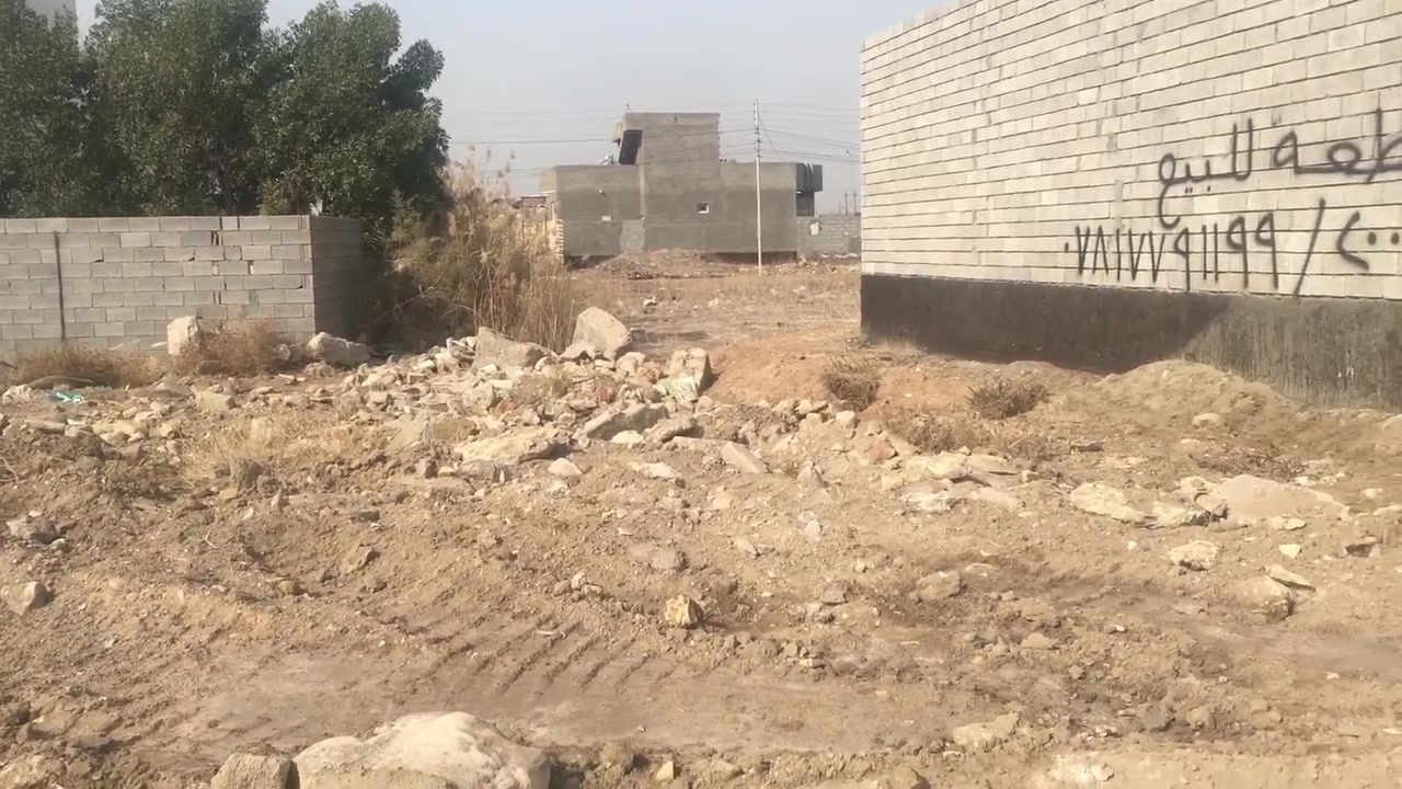 قطعه ارض للبيع مساحه 200 قرب مستشفى الحميات عبور السكه طابو زراعي ***********
