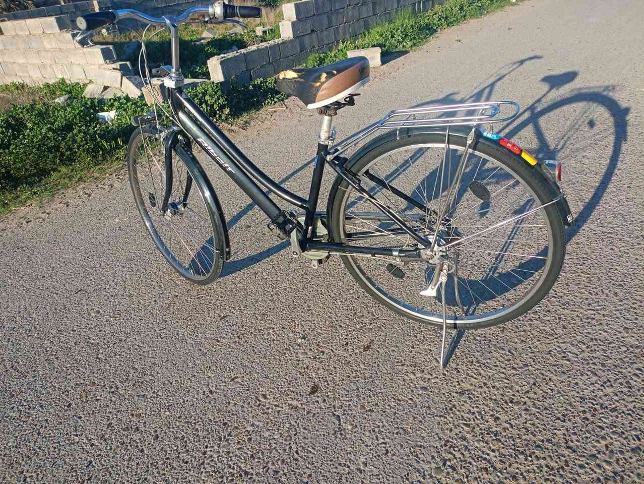 سلام عليكم
1) بايسكل ياباني بريج ستون 
2) حجم 27
3) قفل التاير الخلفي وستيرن
4) السعر 230 الف
5) لون الاسود المميز
6) العكرب 5 نمر مو 3 مثل باقي النسخ
ملاحظة/ الي ميعرف معنى بريج ستون معنى برو ماكس


**إذا كنت صاحب هذا الإعلان وتريد حذفه لأي سبب، رجاءا أرسل رسالة إلى الدعم الفني**