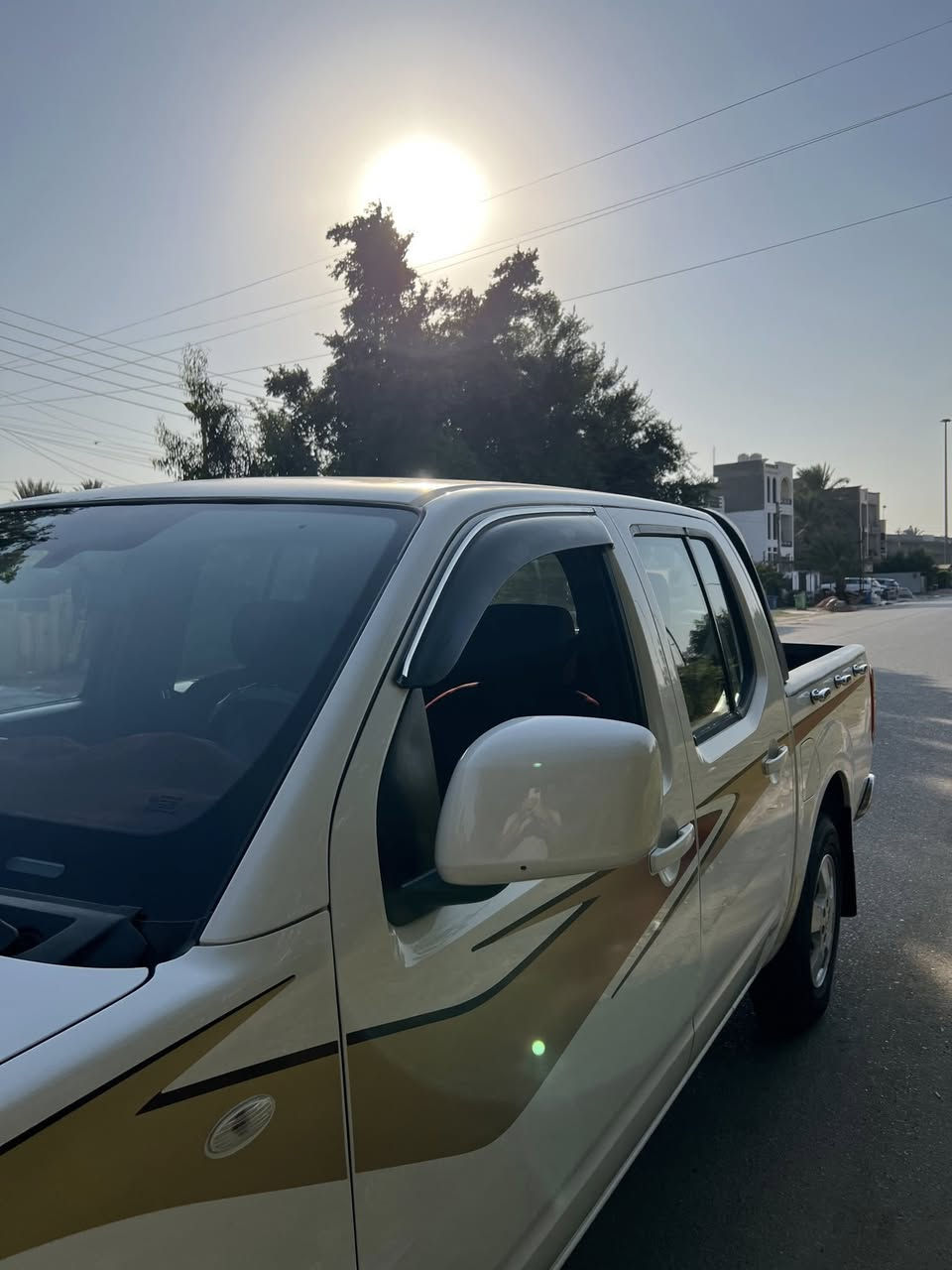 السلام عليكم
نيفاره 2014
خليجي 
سيارة جاهزة كير مكينة جدد
بيها صبغ مكانين بالحافة جاملغ وحافة الباب
غير هاي مكفولة 
سعرها 125 ورقة وبيها مجال 
مكاني بغداد حي الجامعة او الكريعات
***********
