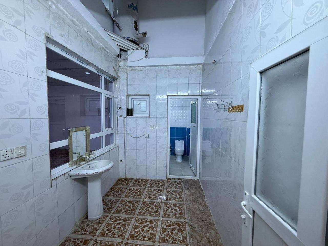 سند طابو يتسجل بإسم اي عراقي
أربيل-بيت للبيع 5حساروك قرب شارع120M
➖مساحة 125M طابقين 
يتكون⤵️
➖4غرف نوم 
➖استقبال
➖صاله
➖مطبخ
➖مجموعه صحيات
➖كراج

☎️📞 للاستفسار والتواصل:- ***********_*********** كود8
