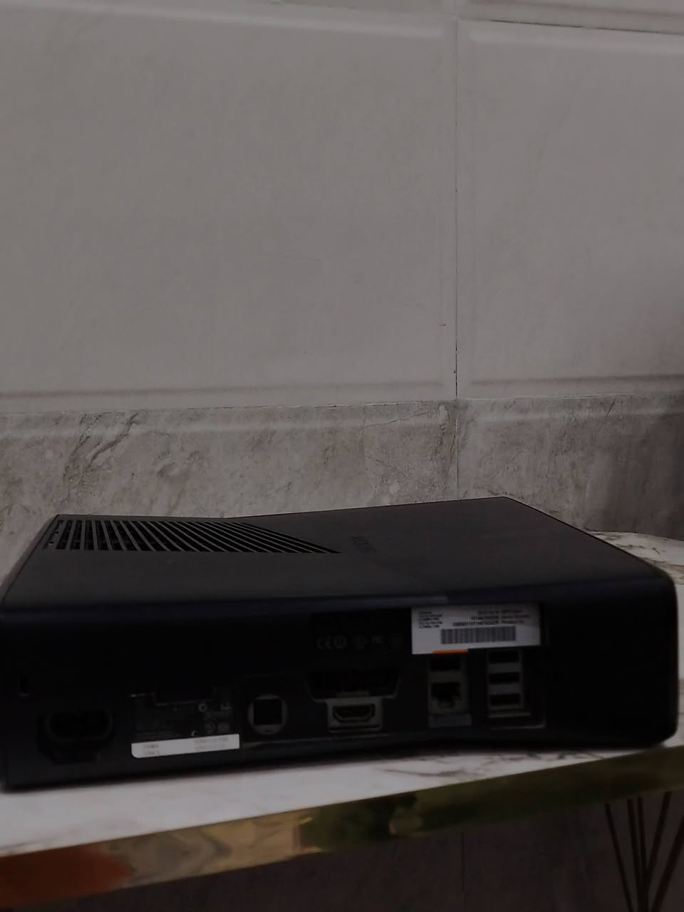 للبيع اكس بوكس 360الجهاز نضيف ومانقصو شي الجهاز بي200لعبا السعر 115وبي مجال للاستفسار الاتصال على الرقم ***********اسيا كورك ***********
