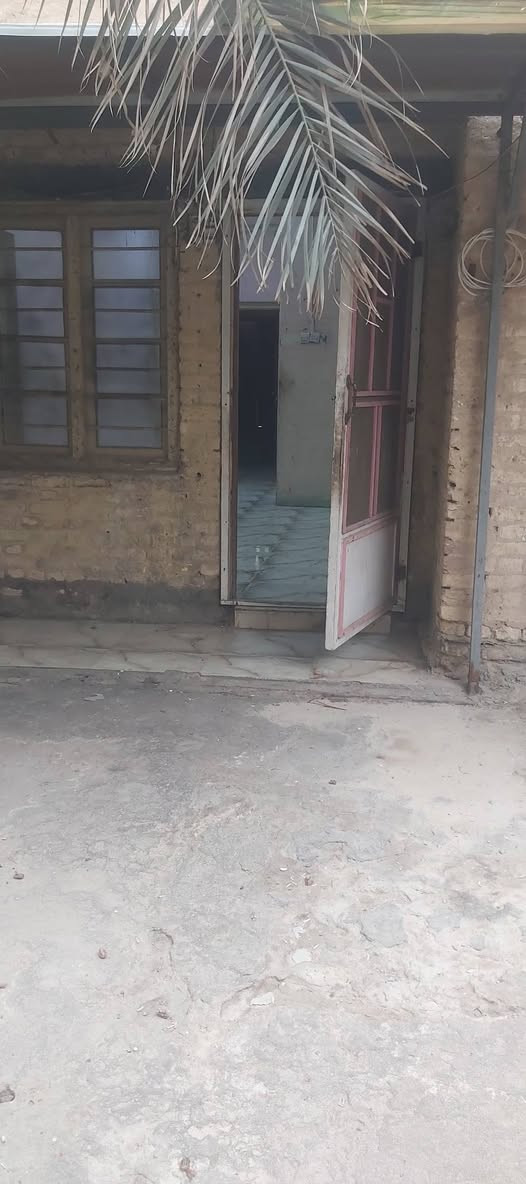 بيت طابقين للبيع المعقل مساحه ٢٤٠ متر طابق اول ٤غرف وصاله ومشتملات وحديقه خلفيه وثلاث محلات مستأجره
طابق ثاني ٣غرف وصاله ومشتملات ***********
