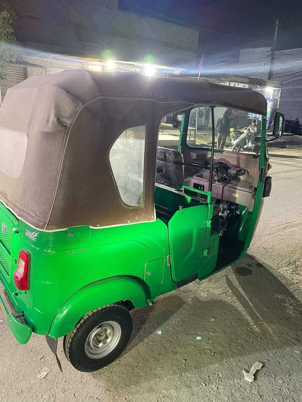 السلام عليكم تكتك 22وعشرين كفاله عامه تجي شوف بعينك باسمي تحويل ثاني يوم مكاني الامين الثانيه رايدهه بتسعه ونص 9/500
وبيهه مجال قليل شراي هاذه رقمي ***********
