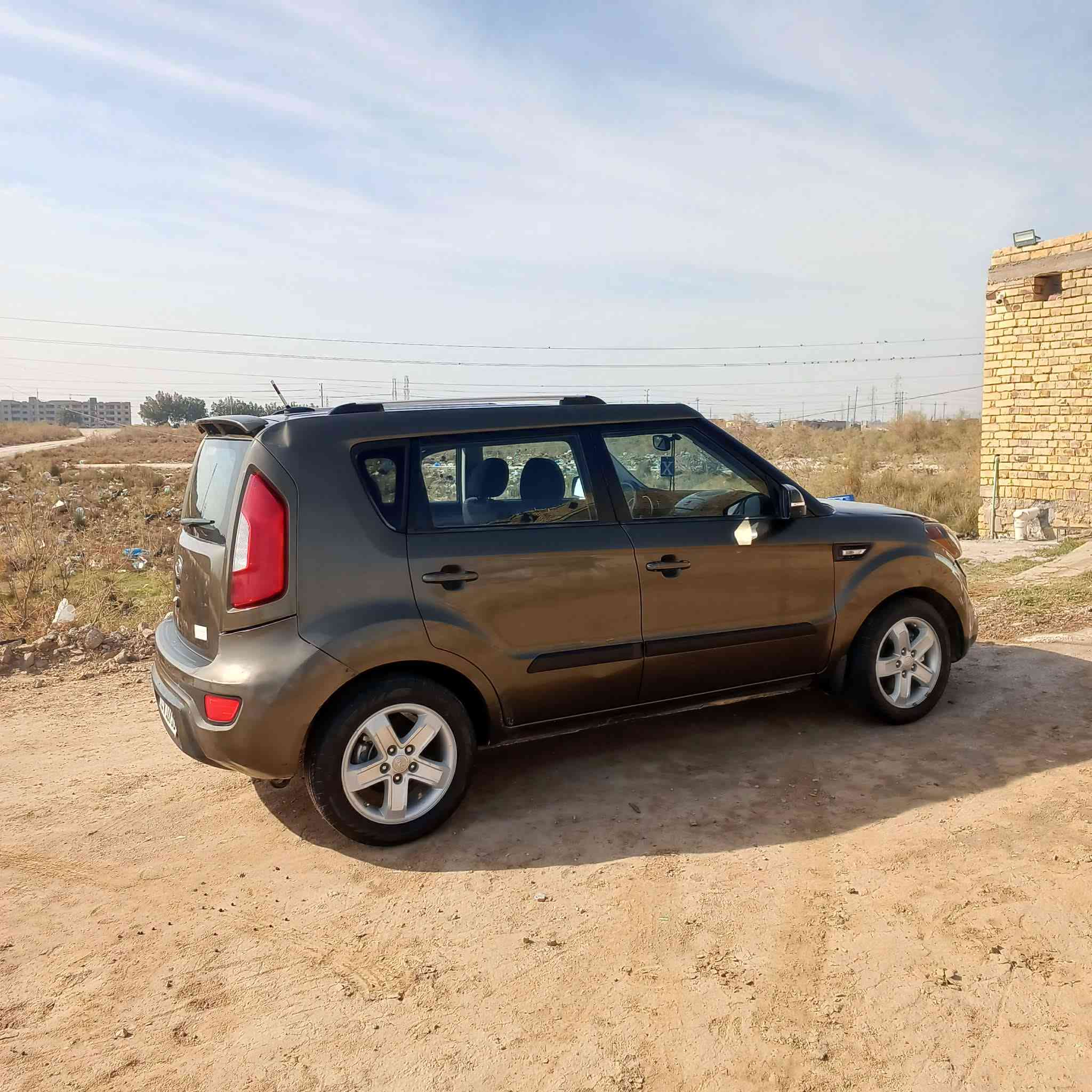 صول 2012
محرك 2000
وارد امريكي 
رقم إنكليزي بغداد باسمـي
حادثها جاملغ وشوية من البنيد
صبغ تجميلي (شخوط فقط) بدون حوادث
لا يوجد تبديل
الموقع: الناصرية / قضاء الشطرة
📞 ***********
السعر: 85 وبيهه مجال بسيط
