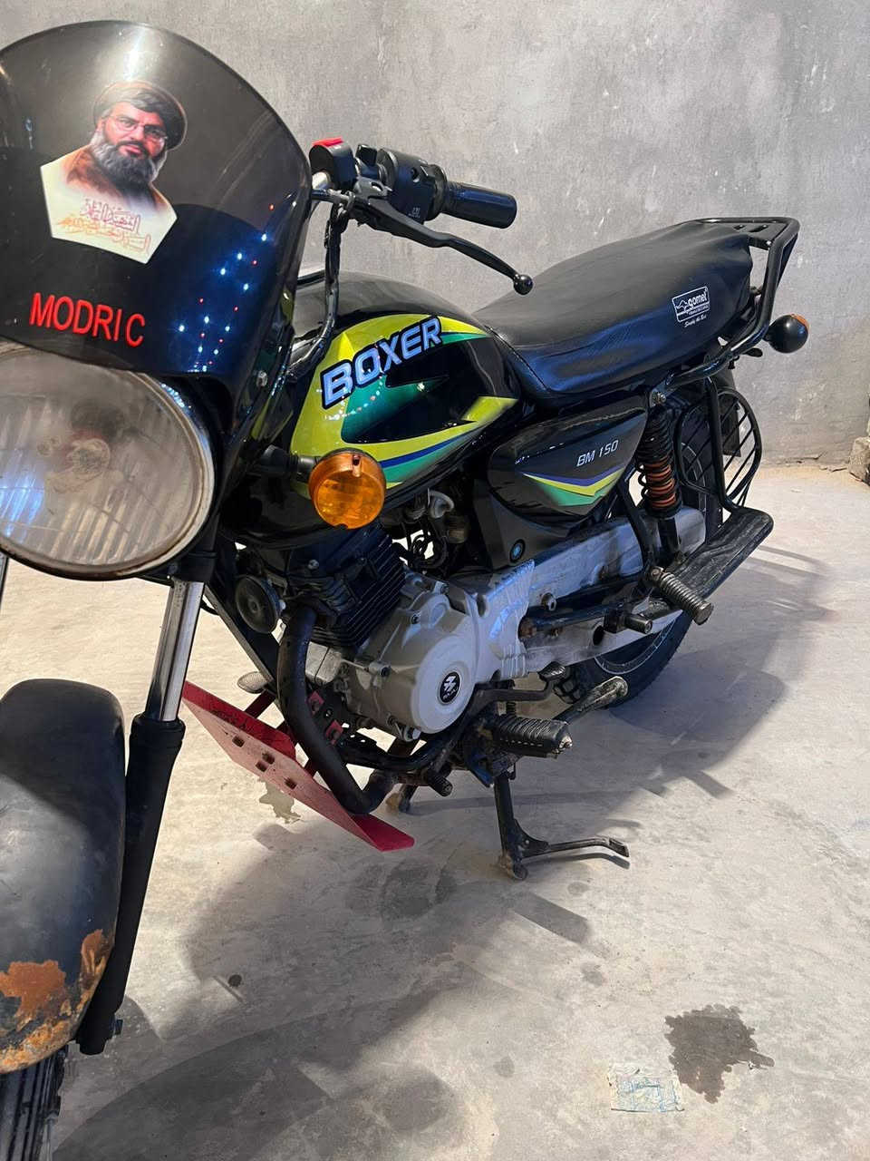 دراجه بوكسر ناصيه للبيع السعر 850 ادوات ادوات ادوات
مع كفاله من السرقه رقم الهاتف ***********
كهربائيات كامله شغال + رباعيه
